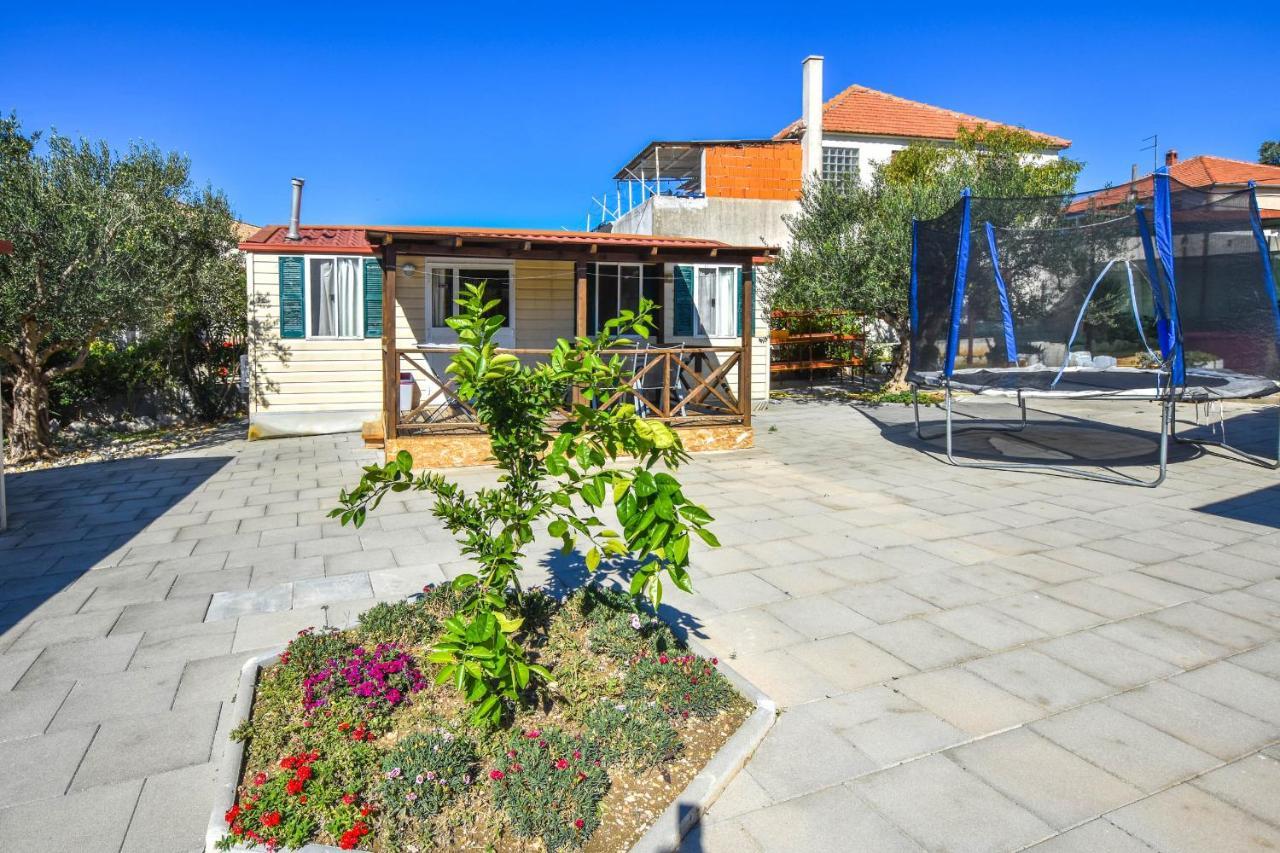 Apartments Flora Pakoštane 外观 照片