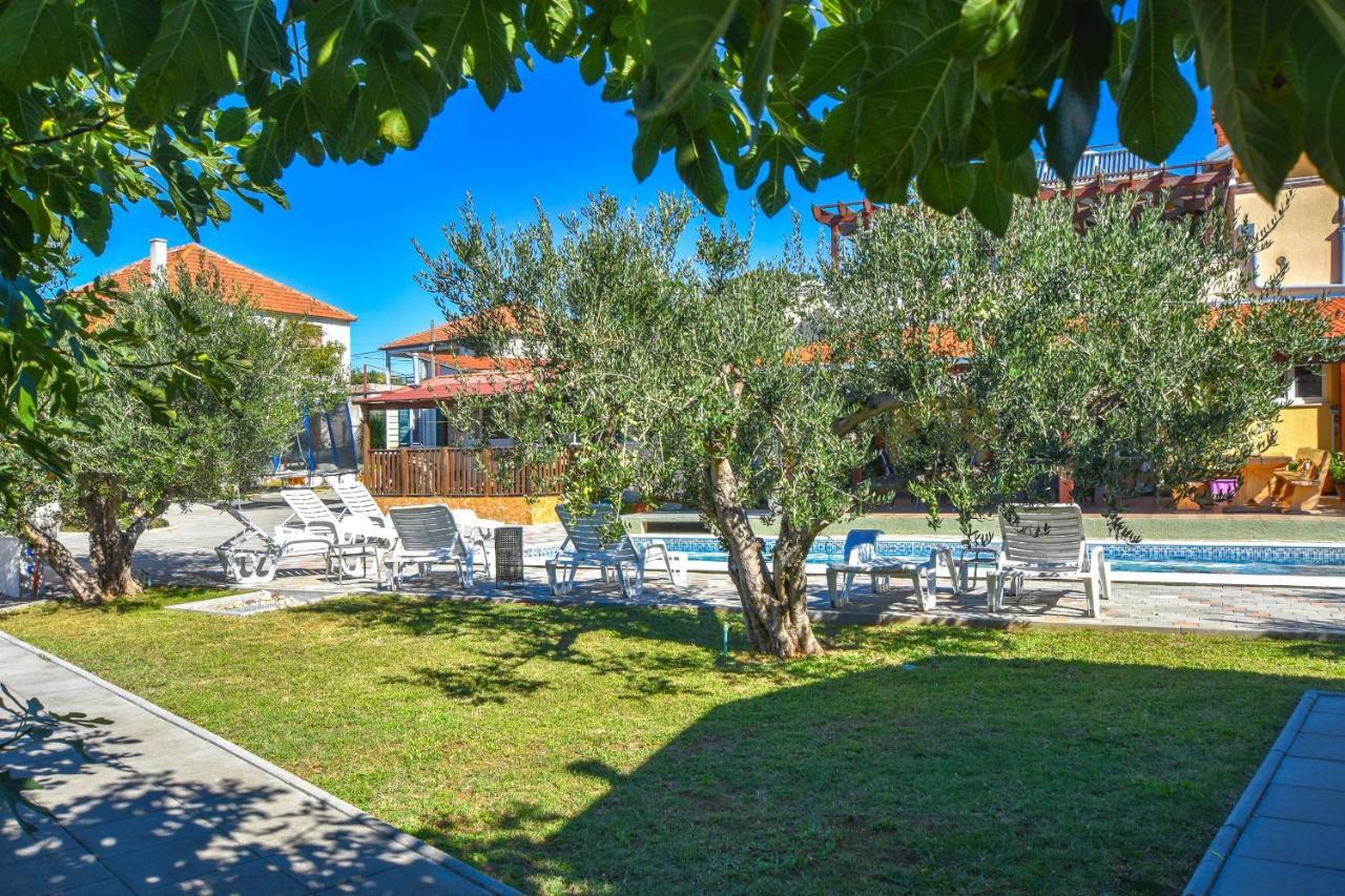 Apartments Flora Pakoštane 外观 照片